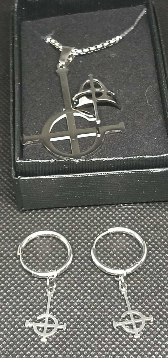 Ghost Necklace, Ring and Earrings Gift Set.