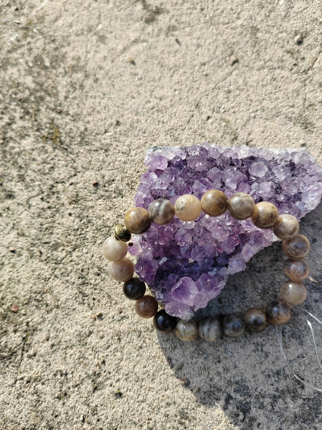 Pierre de lune noire 