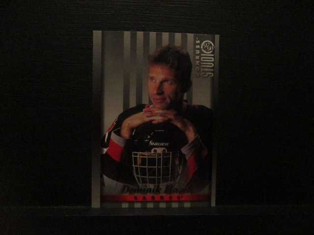 Dominik Hasek - NFL 1997 Donruss Studio Ice Hockey Original Trading Card #2