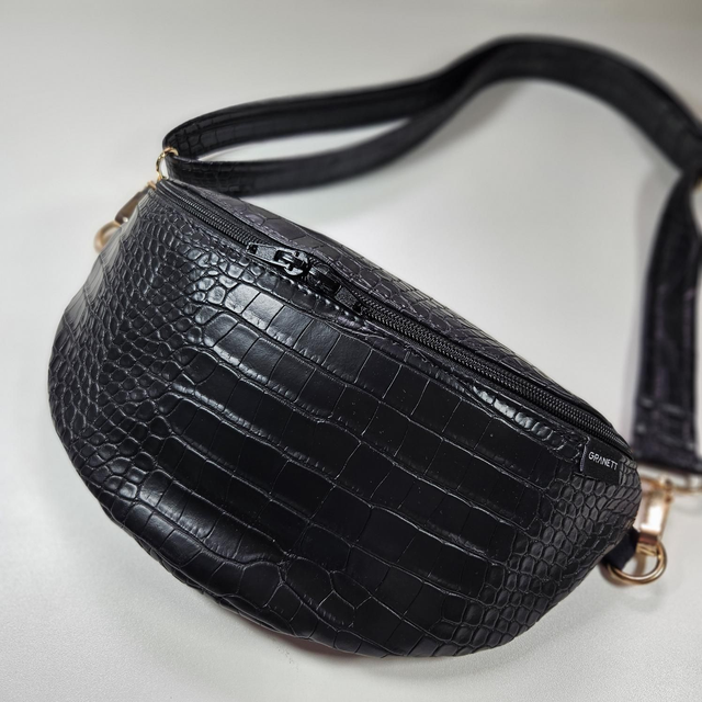 NOIRÉ övtáska GOLD