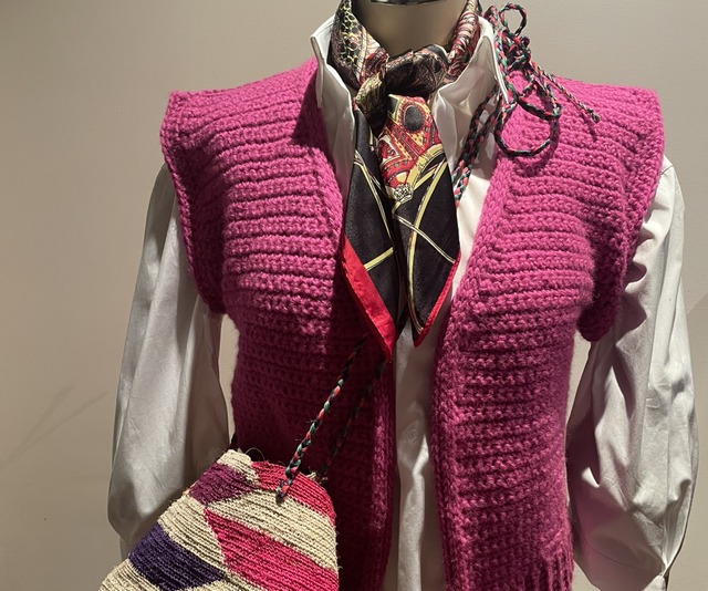 Dames gilet gehaakt mt xs-s. Must have voor 2025!