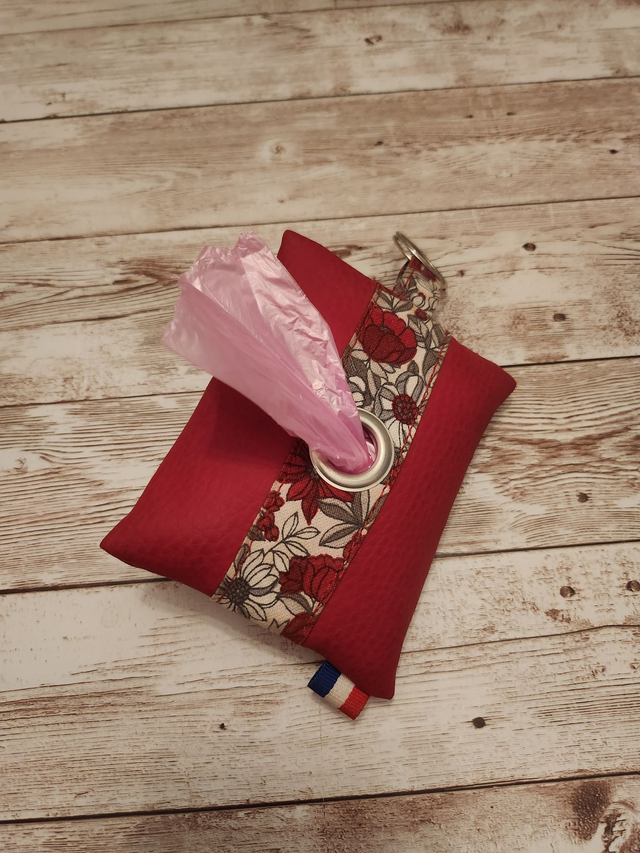 Pochette sacs à déjections chien