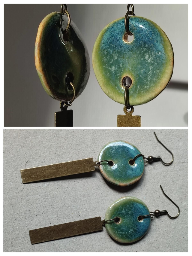 Boucles d&#039;oreilles&quot; céramique artisanale &quot;nuance de bleu/vert en acier inoxydable doré -sans nickel pièce unique 