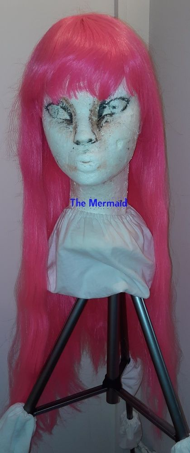 fel roze lange pruik 