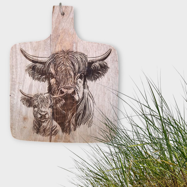 Mangohouten Borrelplank met Hooglander moeder en kind kop