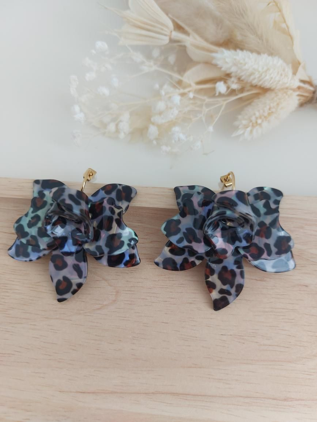 Boucles d&#039;oreilles Simone Gris