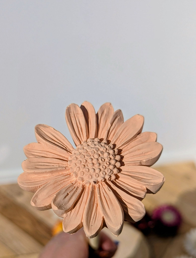 Fleur en plâtre à parfumer