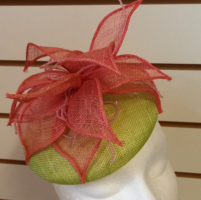 💚Lime pillbox with fushia