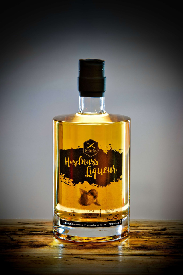 Haselnuss Liqueur 