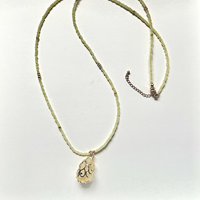 C25 - Collier perles verre et citrine