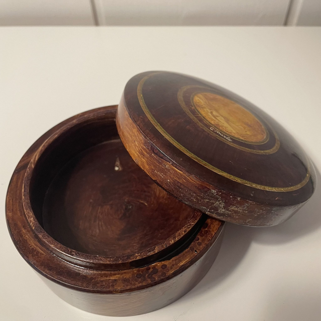 Boite ronde Dessin C. Merle Années 50