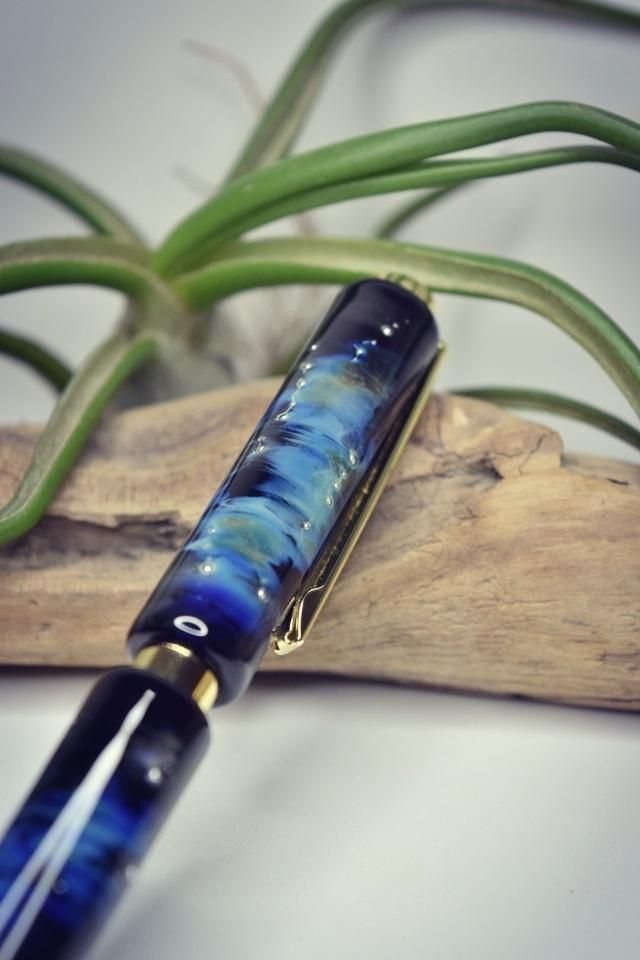 STYLO A BILLE FIL D'ARGENT MONTURE OR