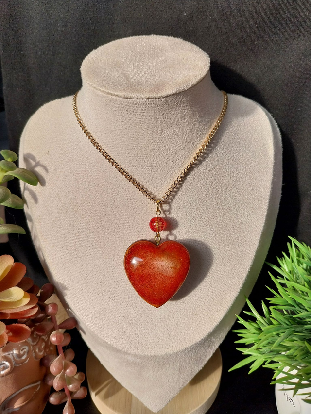 Collier cœur rouge orangé – Cœur de Mars