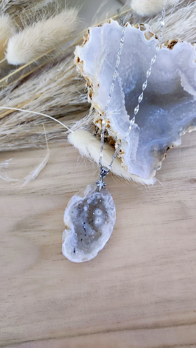 Pendentif Agate brute avec inclusions