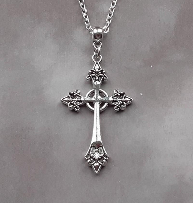 Patterned Cross Necklace 