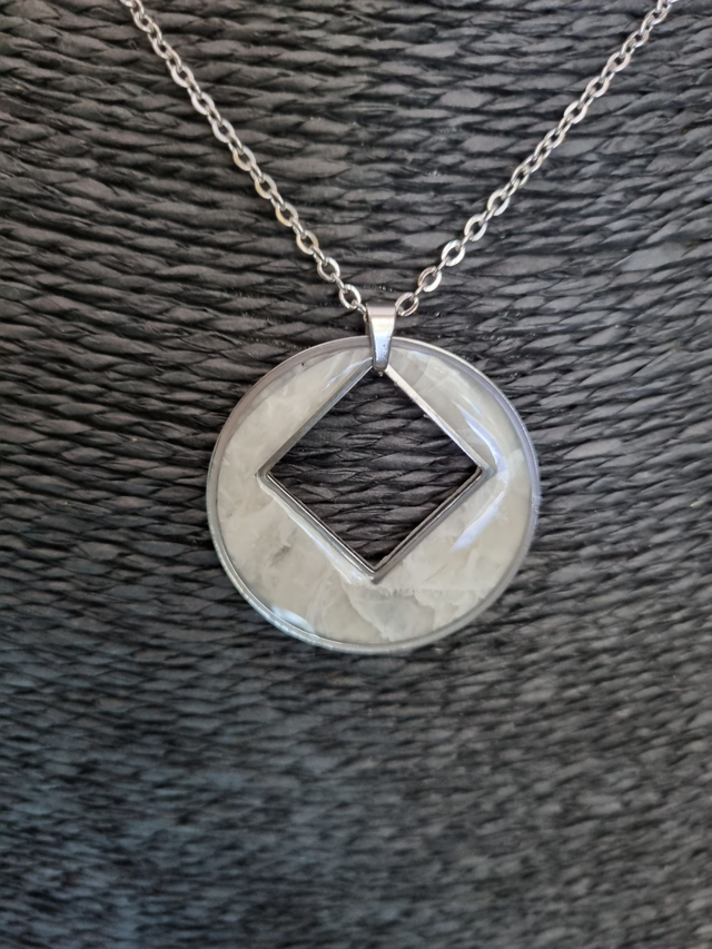 Collier blanc transparent marbré 