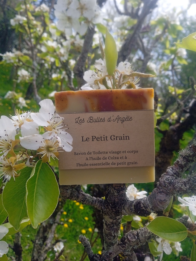 Sélection du savonnier N°2- Le Douceur de Miel- Le Petit Grain- Le Géranium Ylang ylang- Lot de 3 savons