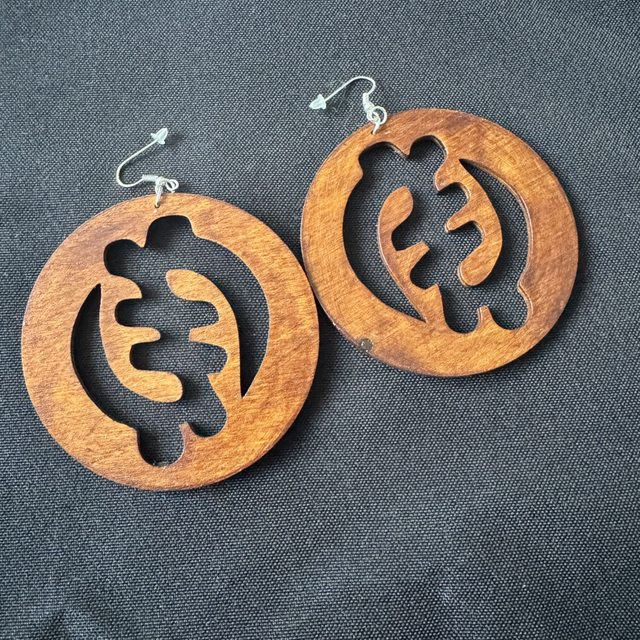 Gye Nyame cut out Earrings 