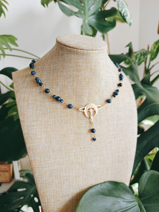 COLLIER - COSMIC VIBES (doré/sodalite)
