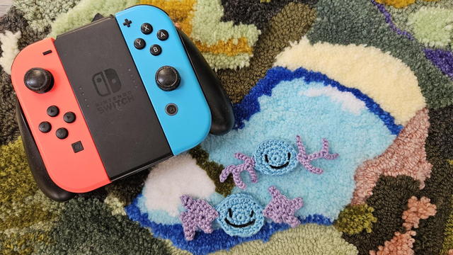 Crochet mini magnet