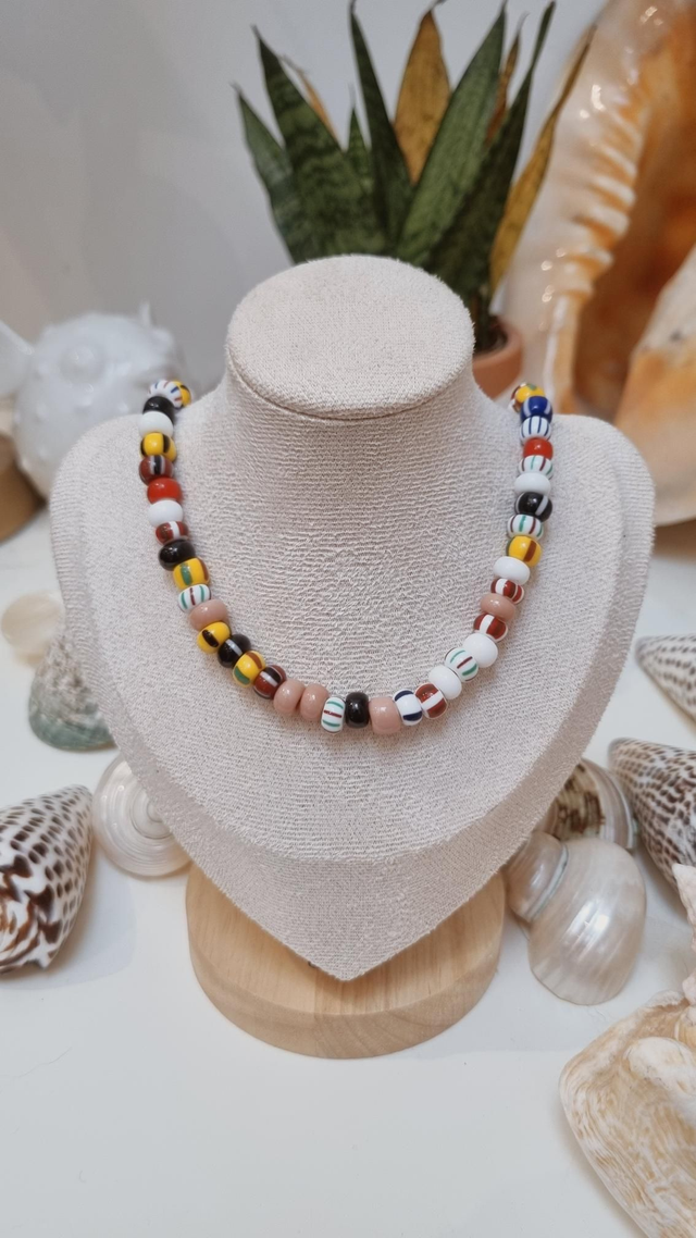 Collier perles de rocaille colorées - 9mm - fermoir argenté