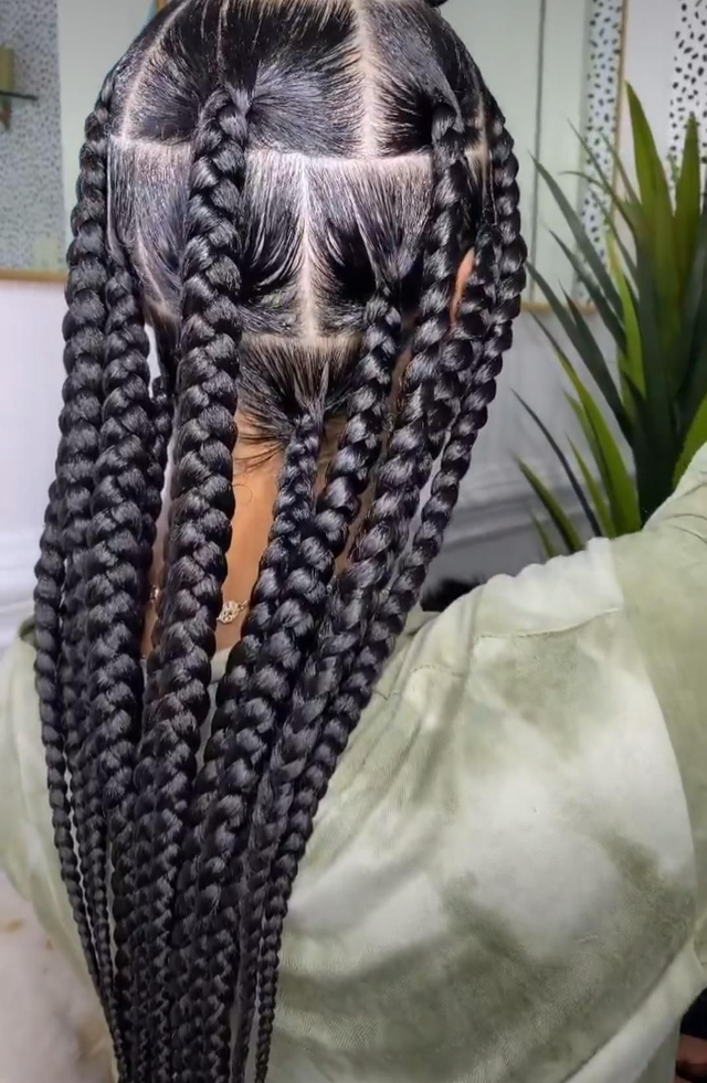 JUMBO KNOTLESS BRAIDS 