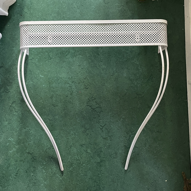 Mid-Century Designer Wand Tisch von  Mathieu Mategòt