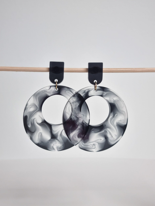 Grand rond : Noir feuilles dorées