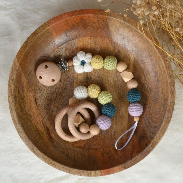 Hochet et/ou attache tétine fleur jaune/vert/bleu