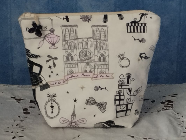 Trousse pochette "Moi Paris" doublée coton fermée zip