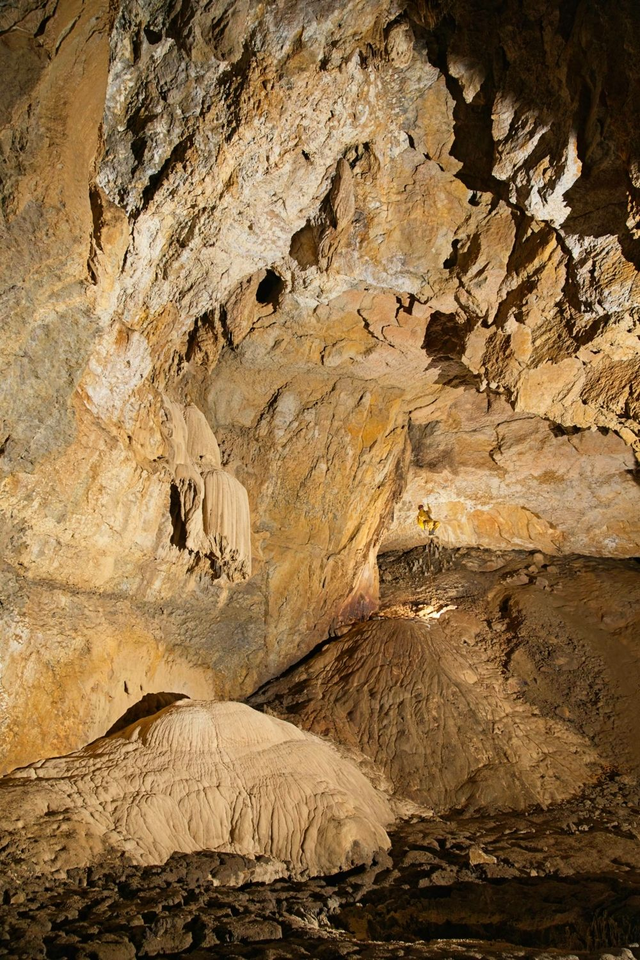 Cueva Vallina, Arredondo by Sam Davis Photographer