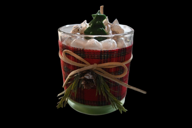 Bougie de Noël Parfum Pin des Landes – Ambiance Forêt Enneigée &amp; Fêtes Chaleureuses