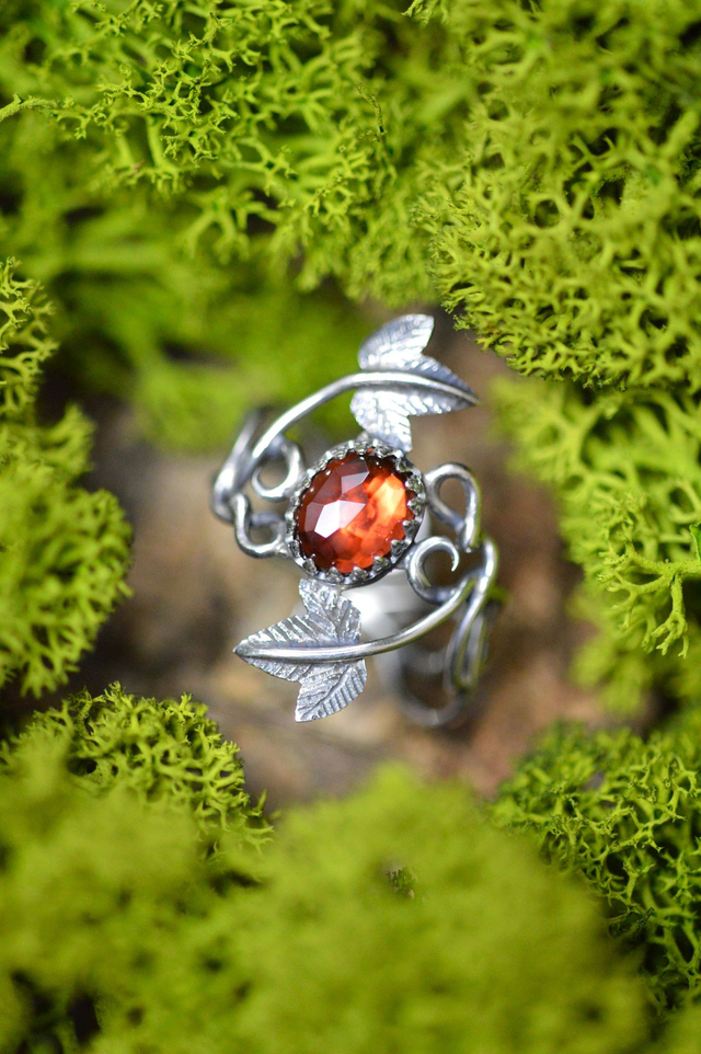Bague Elfique - Grenat T54 à 62, feuilles de lierre