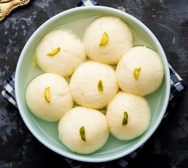 Rasgulla (2 Pcs) – Soft &amp; Spongy Cottage Cheese Dessert