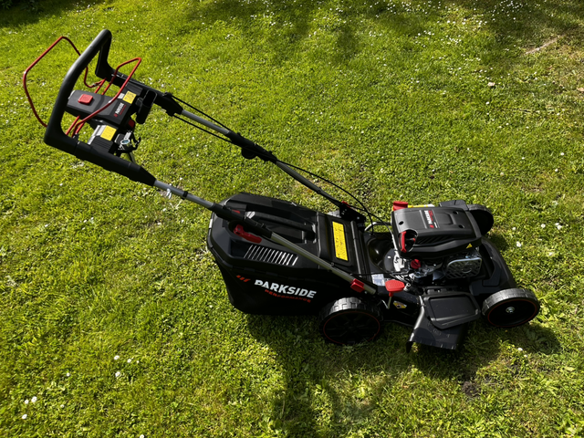 Benzin Rasenmäher mit elektrischen Antrieb und Starter, Mulchfunktion