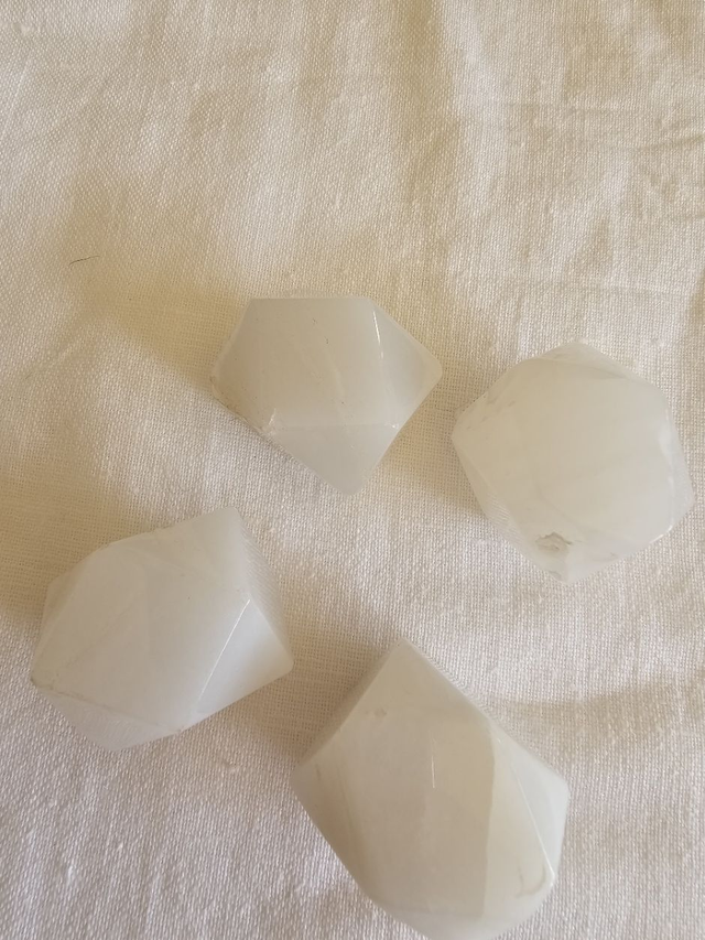 pierre roulé cristal de roche 