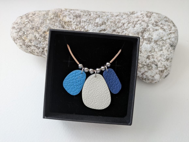 Pebble Necklace (1)