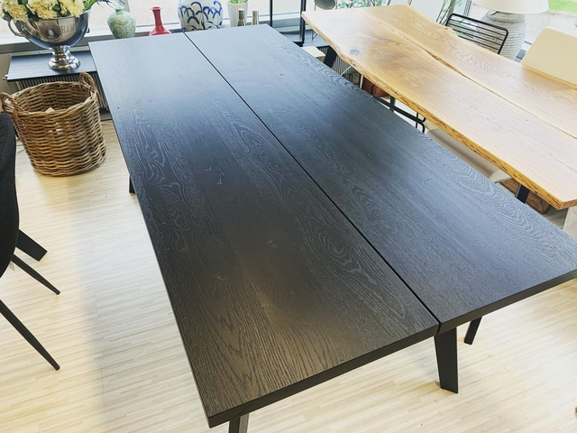 Ruokapöytä BlackStar massiivitammi mittatilauksena