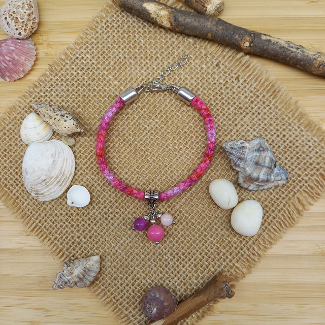 Bracelet au crochet camaïeu rose - Collection Camaïeu