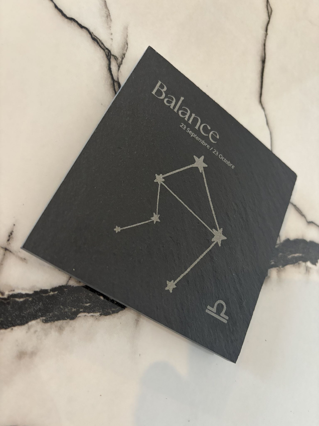 Blance constellation gravé sur une ardoise 10 x 10 cm