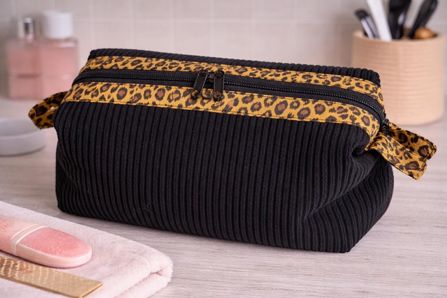 Trousse de toilette velours côtelé noir