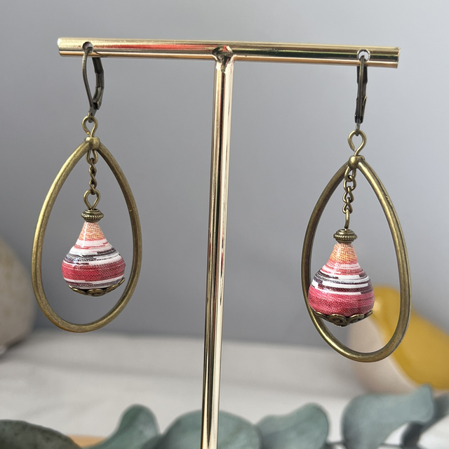 #124 Boucles d’oreilles affiche
