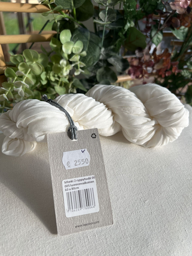 Lasessor Sifonki 2 ryppytuubi luonnonvalkoinen huivi 