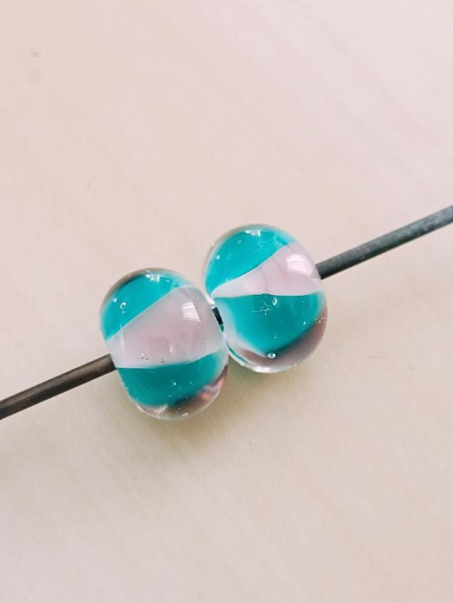 Paire de perles au chalumeau 