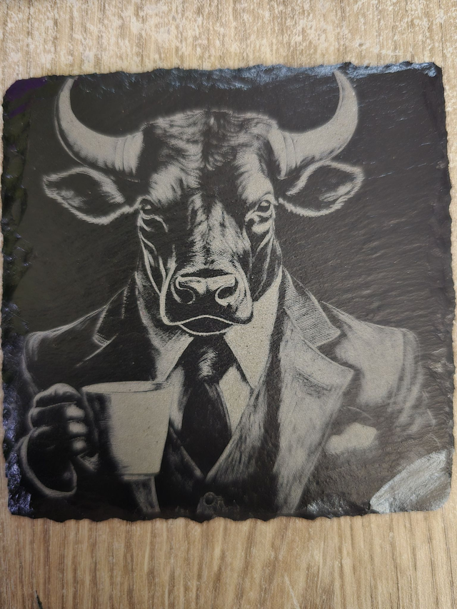 Animaux professionnels buvant du café