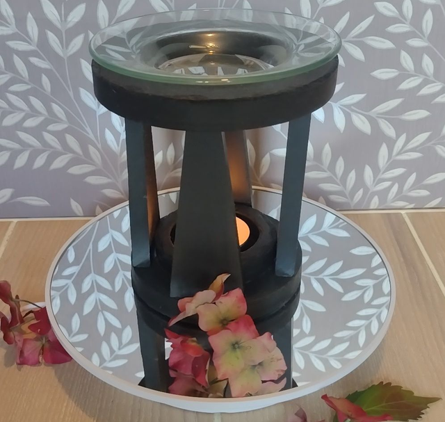 Four Narrow Top Columns