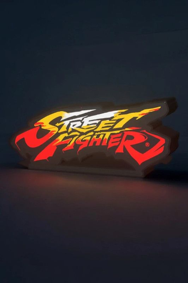 Lampe LED Street Fighter – Logo stylisé flamme & combat