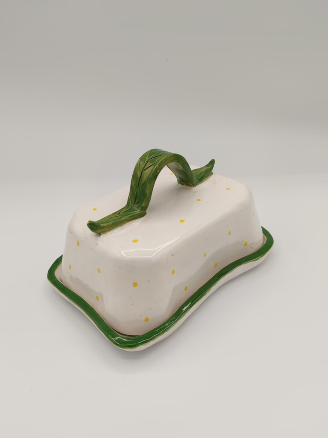 Beurrier rectangulaire à pois jaune 