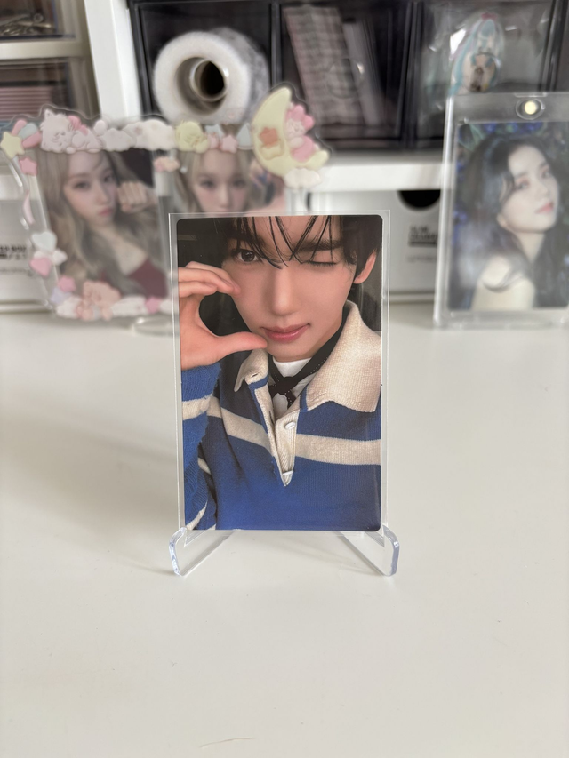 PC OFFICIEL DE HANYUJIN DE ZB1