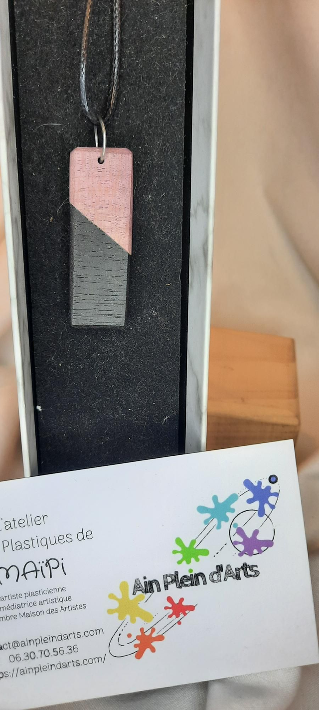 Collier ebene hêtre violet